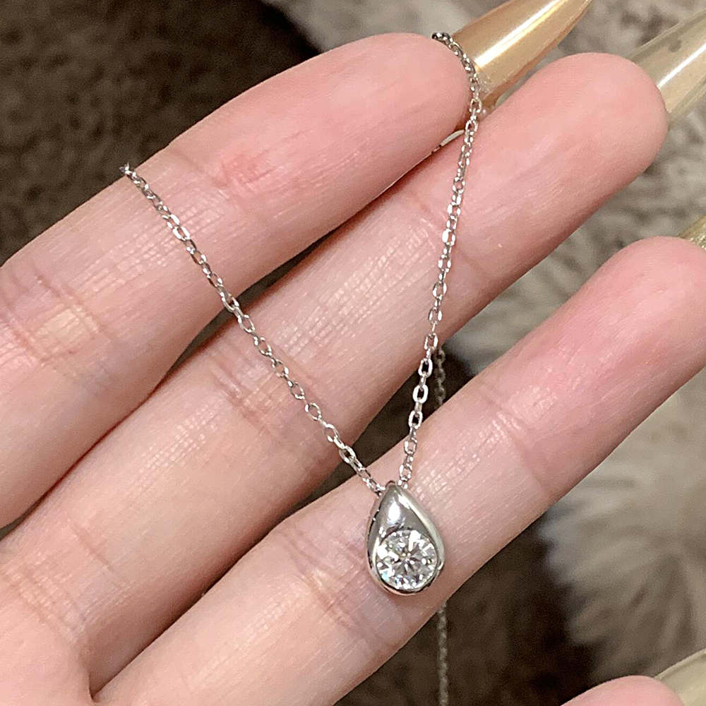 0.3/0.5CT Solitaire Diamond Mo - Bezels Set Pendant 评论和价格